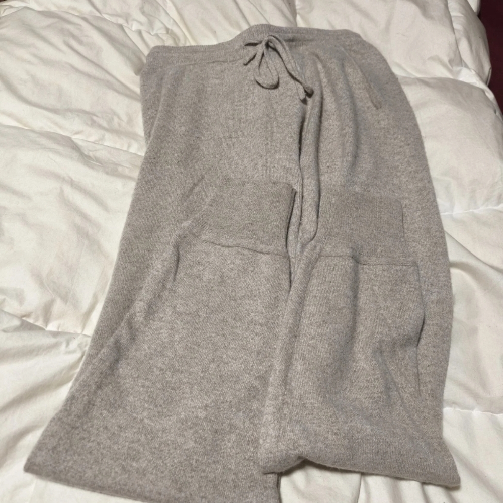 EUC White + Warren Women's 100% Cashmere Gray Joggers Sz M